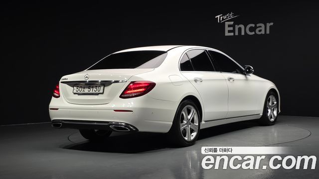 Mercedes-Benz E-Class из Кореи Encar