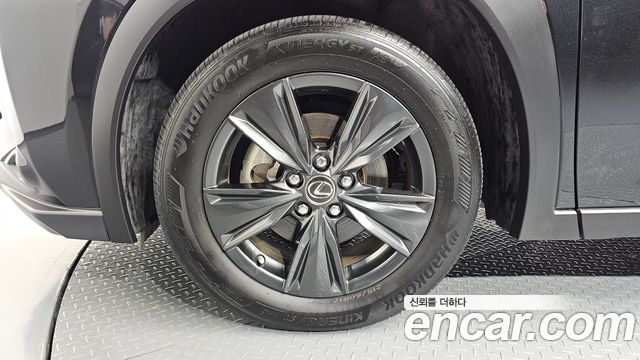 Lexus UX из Кореи Encar