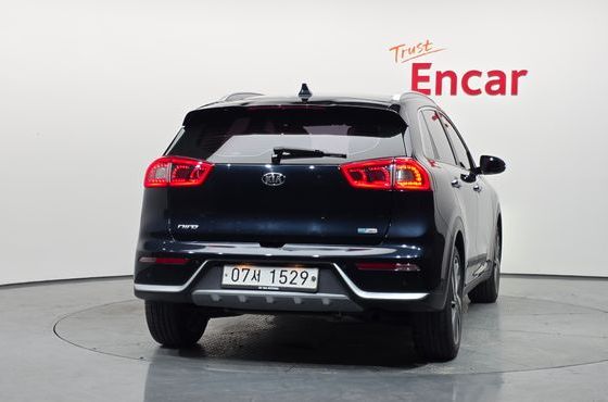 Kia Niro Noblesse — пробег 59 684 км — фото 4 из 5
