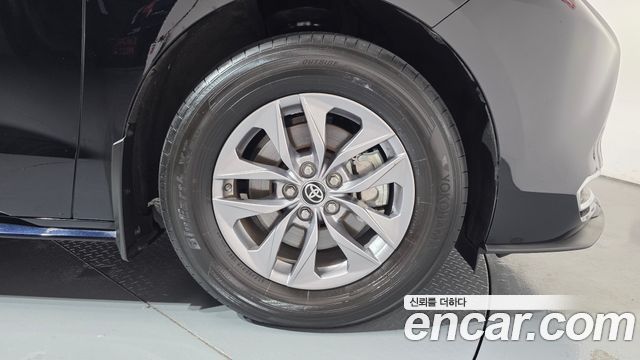 Toyota Sienna 2.5 Hybrid AWD — пробег 64 565 км — фото 5 из 5