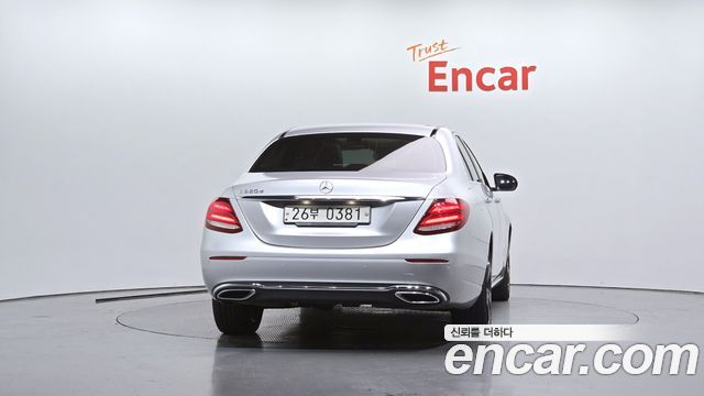 Mercedes-Benz E-Class из Кореи Encar