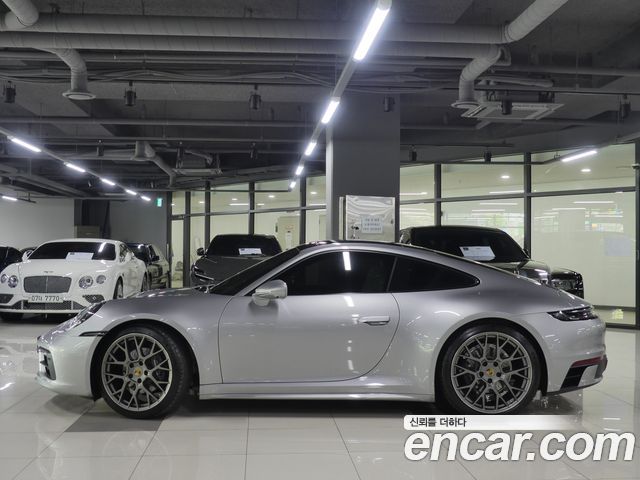 Porsche 911 Carrera 4 — пробег 7 000 км — фото 2 из 5