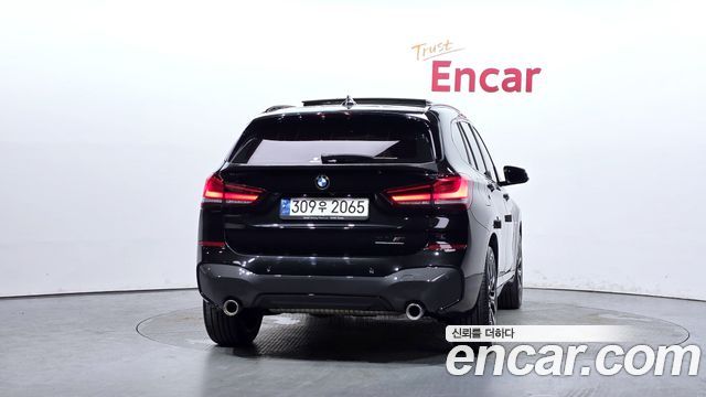 BMW X1 xDrive 20i M Sport — пробег 83 925 км — фото 4 из 5