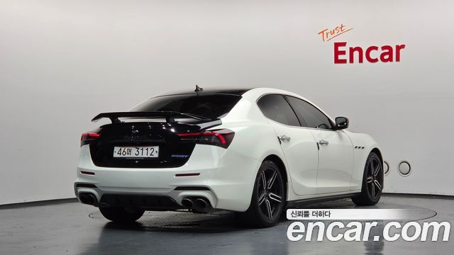 Maserati Ghibli из Кореи Encar