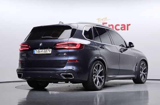 BMW X5 xDrive 30d M Sport — пробег 61 963 км — фото 2 из 5
