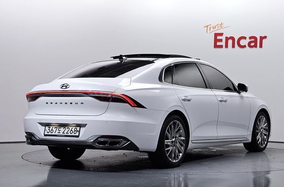 Hyundai Grandeur 2.5 Calligraphy — пробег 83 232 км — фото 2 из 5