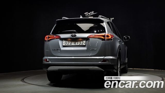 Toyota RAV4 2.5 2WD 4th — пробег 74 860 км — фото 4 из 5