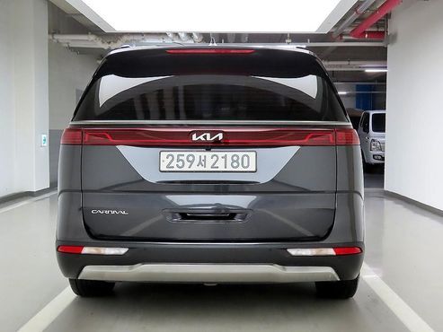 Kia Carnival Gasoline 7-Seater Signature — пробег 76 807 км — фото 3 из 5