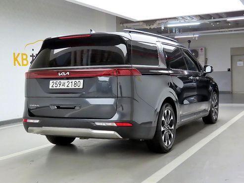 Kia Carnival Gasoline 7-Seater Signature — пробег 76 807 км — фото 4 из 5