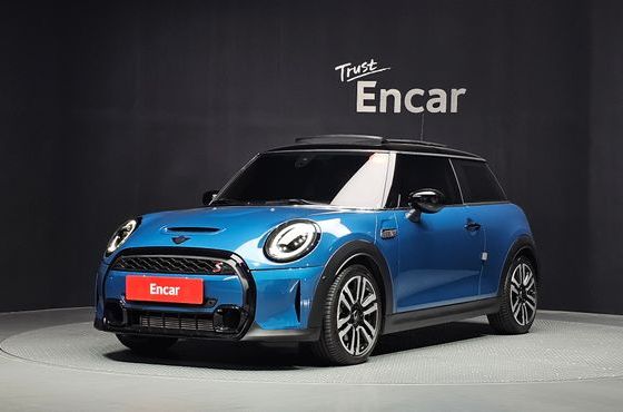 Mini Cooper Classic Third Generation — пробег 12 389 км — фото 1 из 5