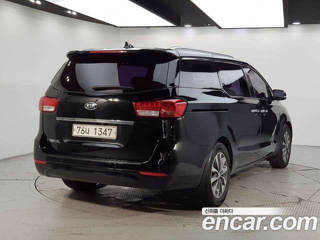 Kia Carnival 11-seater Prestige — пробег 118 981 км — фото 4 из 5