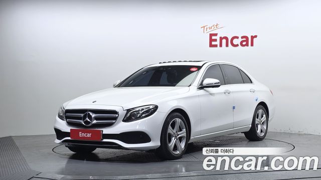 Mercedes-Benz E-Class E300 4MATIC Avnatgarde — пробег 138 649 км — фото 1 из 5