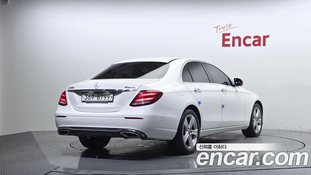 Mercedes-Benz E-Class E300 4MATIC Avnatgarde — пробег 138 649 км — фото 2 из 5