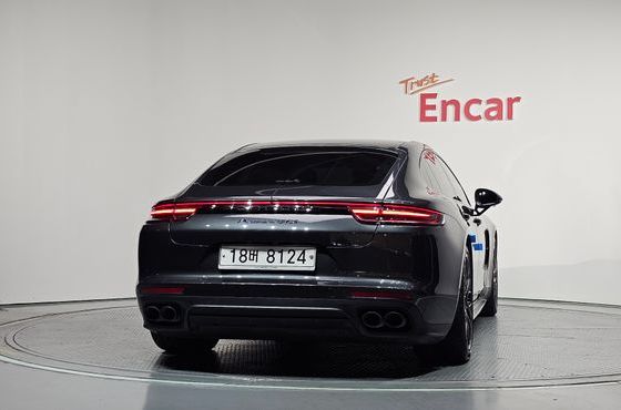 Porsche Panamera 4.0 GTS — пробег 75 286 км — фото 4 из 5
