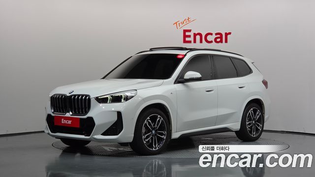 BMW X1 xDrive 20i M Sport — пробег 5 996 км — фото 1 из 5