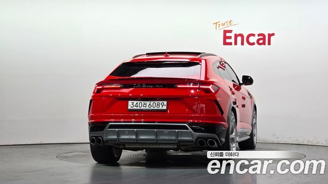Lamborghini Urus 4.0 V8 — пробег 13 289 км — фото 4 из 5