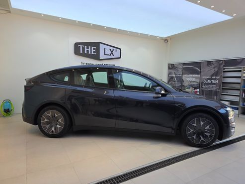 Tesla Model Y L Long Range AWD — пробег 800 км — фото 2 из 5