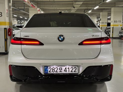 BMW 7-Series 740i xDrive M Sport — пробег 7 000 км — фото 5 из 5