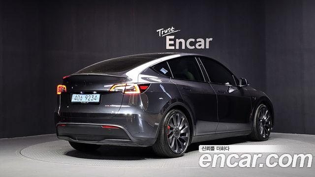 Tesla Model Y Performance AWD — пробег 47 059 км — фото 2 из 5