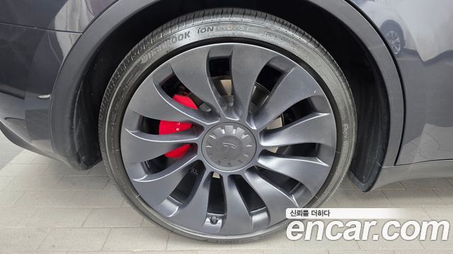 Tesla Model Y Performance AWD — пробег 47 059 км — фото 5 из 5