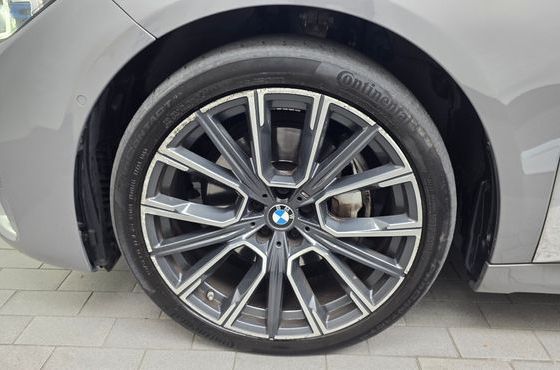 BMW 7-Series 740Li xDrive M Sport Package — пробег 241 096 км — фото 5 из 5