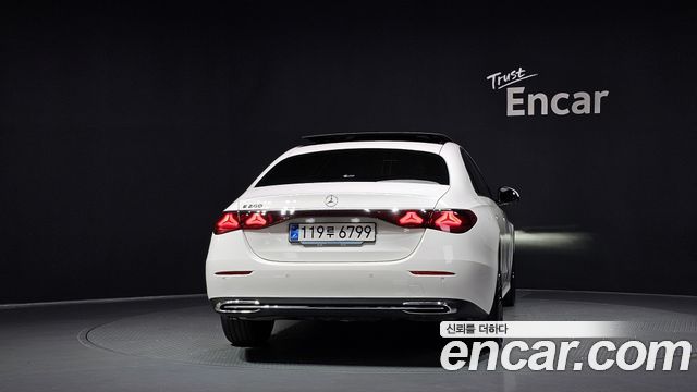 Mercedes-Benz E-Class из Кореи Encar