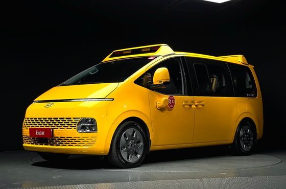 Hyundai Staria L3.5 Kinder Safety Car 15-Seater — пробег 12 826 км — фото 1 из 5
