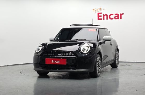 Mini Cooper Classic — пробег 7 371 км — фото 3 из 5
