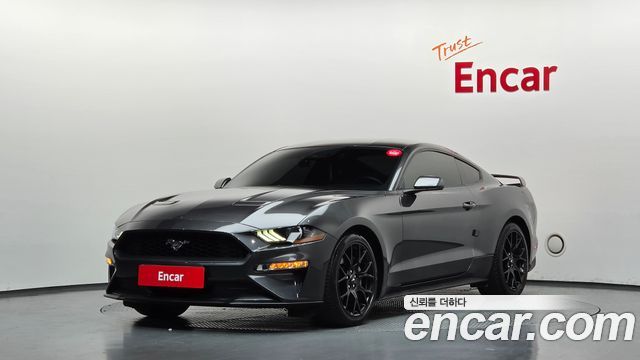 Ford Mustang Coupe — пробег 53 817 км — фото 1 из 5
