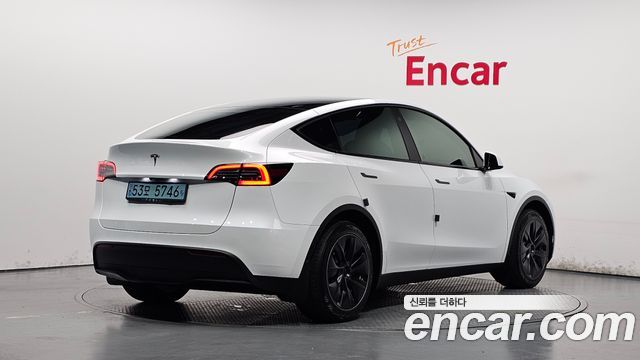 Tesla Model Y RWD — пробег 40 463 км — фото 2 из 5