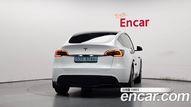 Tesla Model Y RWD — пробег 40 463 км — фото 4 из 5