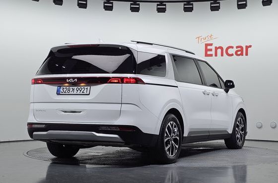 Kia Carnival Gasoline 9-Seater Prestige — пробег 61 476 км — фото 2 из 5