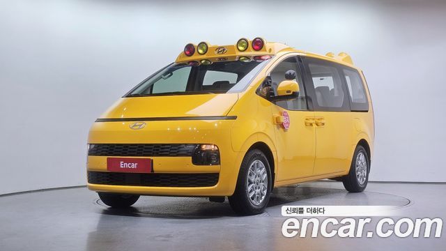 Hyundai Staria HEV 1.6T Kinder Safety Car 11-Seater — пробег 386 км — фото 1 из 5
