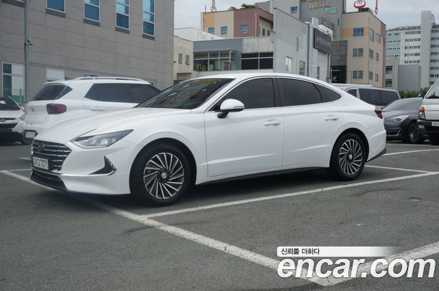Hyundai Sonata Premium Plus — пробег 106 983 км — фото 2 из 5