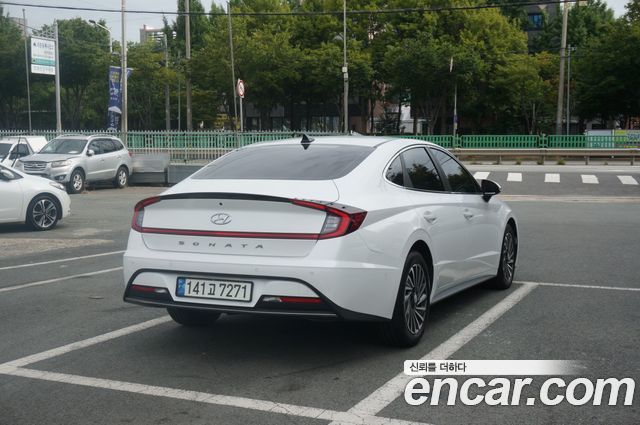 Hyundai Sonata Premium Plus — пробег 106 983 км — фото 4 из 5