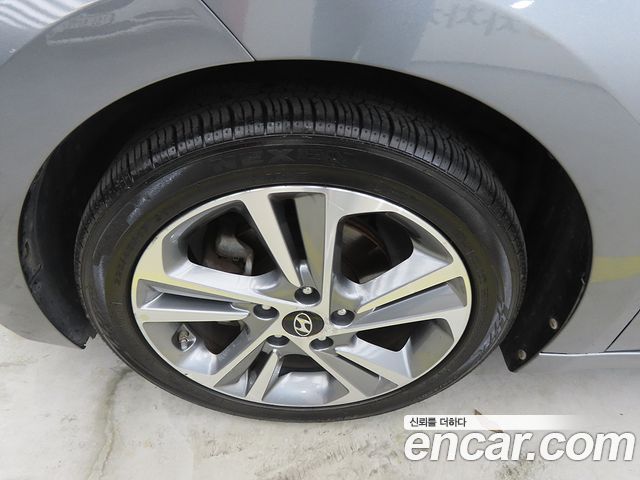 Hyundai AVANTE из Кореи Encar