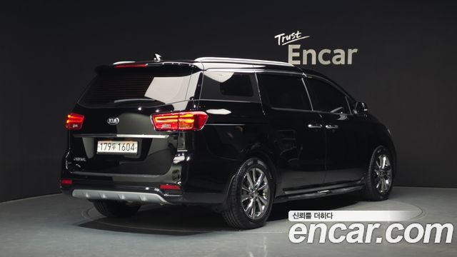 Kia Carnival из Кореи Encar