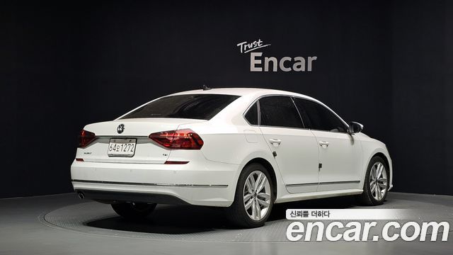 Volkswagen Passat 2.0 TSI B7 — пробег 71 493 км — фото 2 из 5