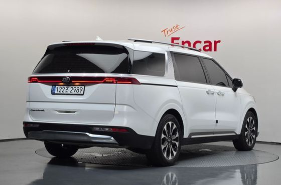 Kia Carnival 9-Seater Noblesse — пробег 123 418 км — фото 2 из 5