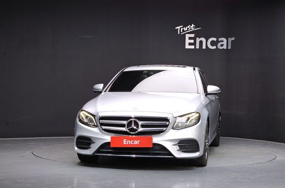 Mercedes-Benz E-Class E300 4MATIC AMG Line — пробег 129 023 км — фото 3 из 5