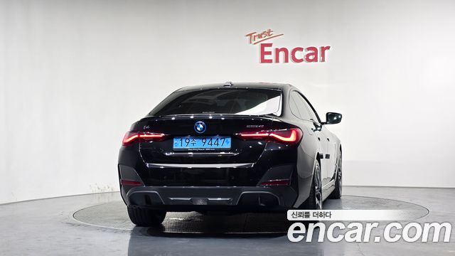 BMW i4 eDrive40 M Sports Pro — пробег 16 500 км — фото 4 из 5