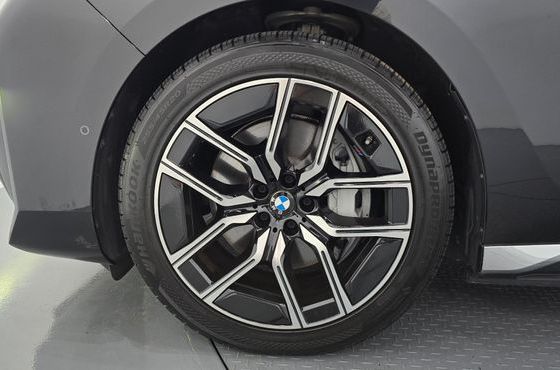 BMW i7 eDrive 50 M Sport — пробег 49 835 км — фото 5 из 5