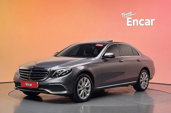 Mercedes-Benz E-Class E300 4MATIC Exclusive — пробег 86 990 км — фото 1 из 5