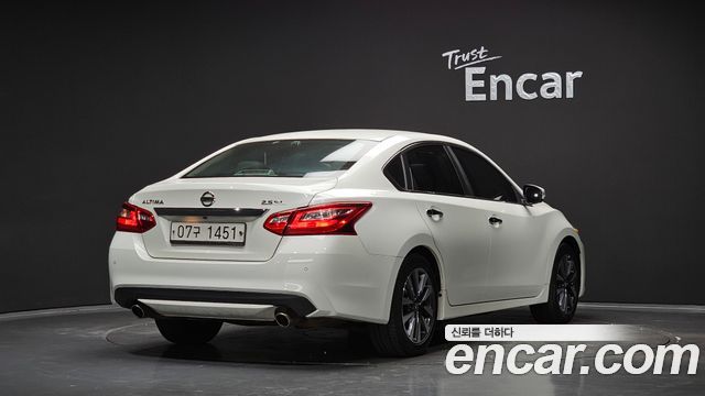 Nissan Altima из Кореи Encar