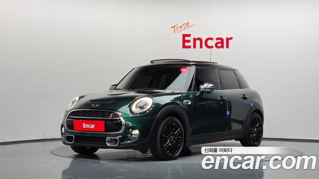 Mini Cooper 5Door Standard 3rd — пробег 72 627 км — фото 1 из 5