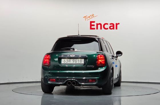 Mini Cooper 5Door Standard 3rd — пробег 72 627 км — фото 4 из 5