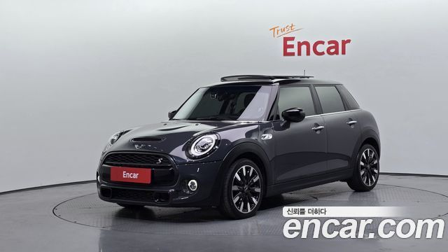 Mini Cooper 5Door HIGH 3rd — пробег 37 927 км — фото 1 из 5