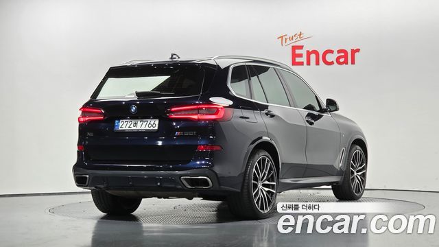BMW X5 M50i — пробег 56 109 км — фото 2 из 5
