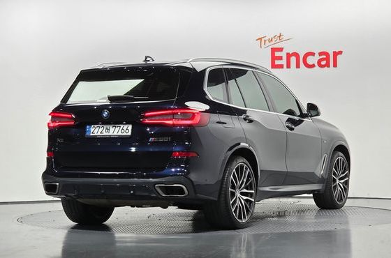 BMW X5 M50i — пробег 56 109 км — фото 2 из 5