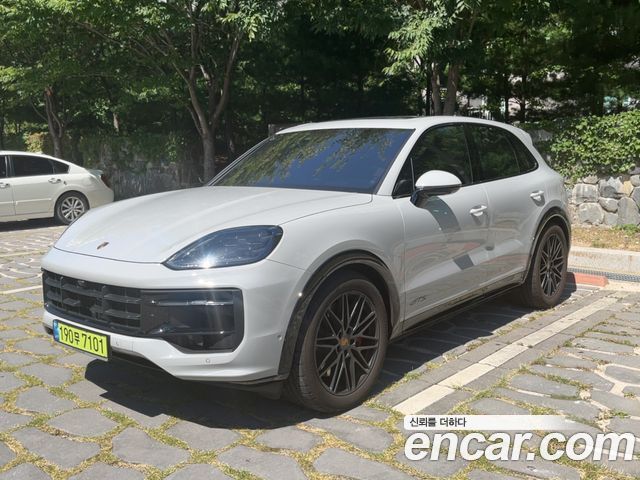 Porsche Cayenne 4.0 GTS — пробег 24 000 км — фото 1 из 5